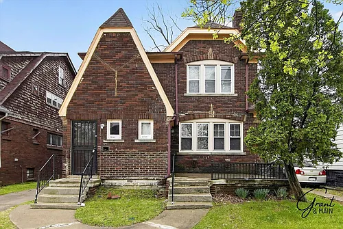 10343 - 10345 Crocuslawn St - Pura Vida Properties Photo 1