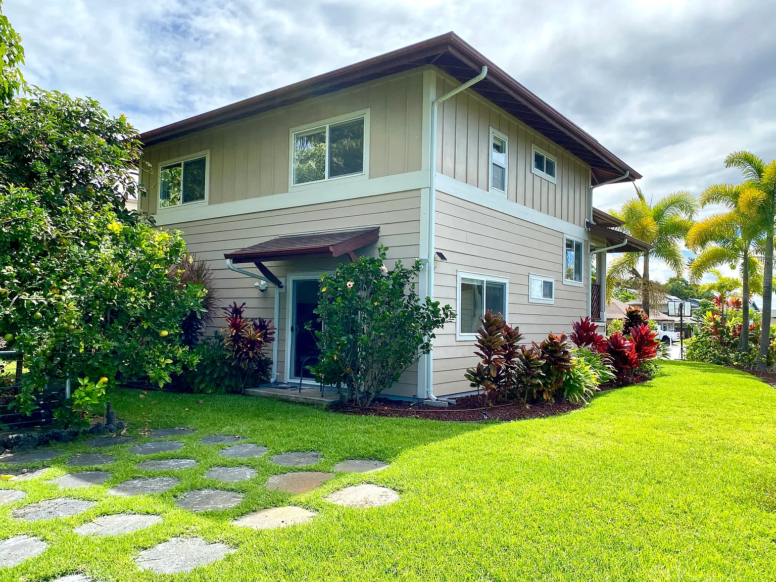 4 bed, 1680 sqft, $5,000 — Photo 1