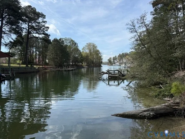 193 Deep Water Ln, Reedville, VA 22539