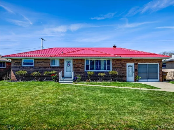 33 Vern Ln, Cheektowaga, NY 14227