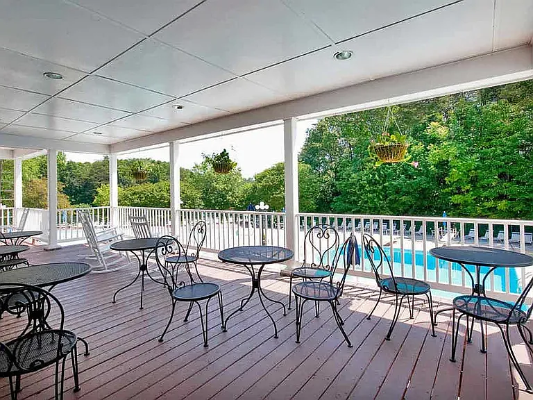 3383 Turnberry Cir — Photo 41