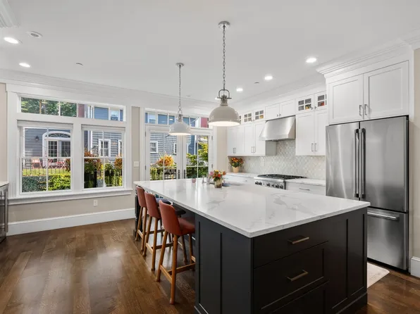 14 Lawnwood Pl, Charlestown, MA 02129