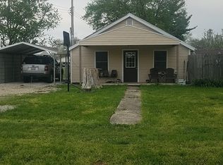 335 E 7th St, Neoga, IL 62447