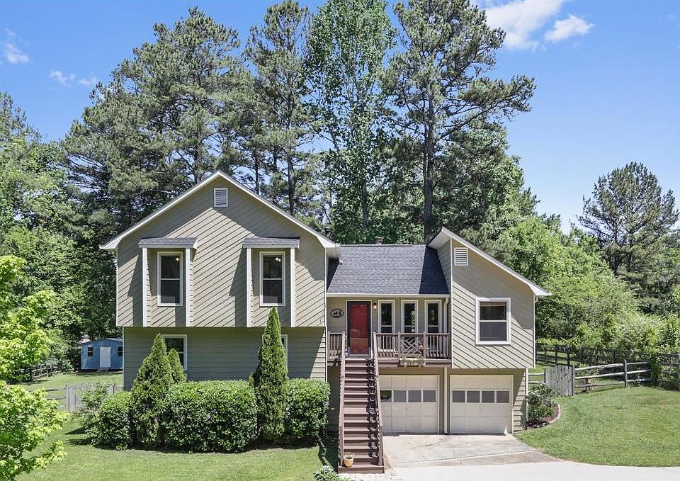 1st image of 2643 Morgan Lake Dr NE