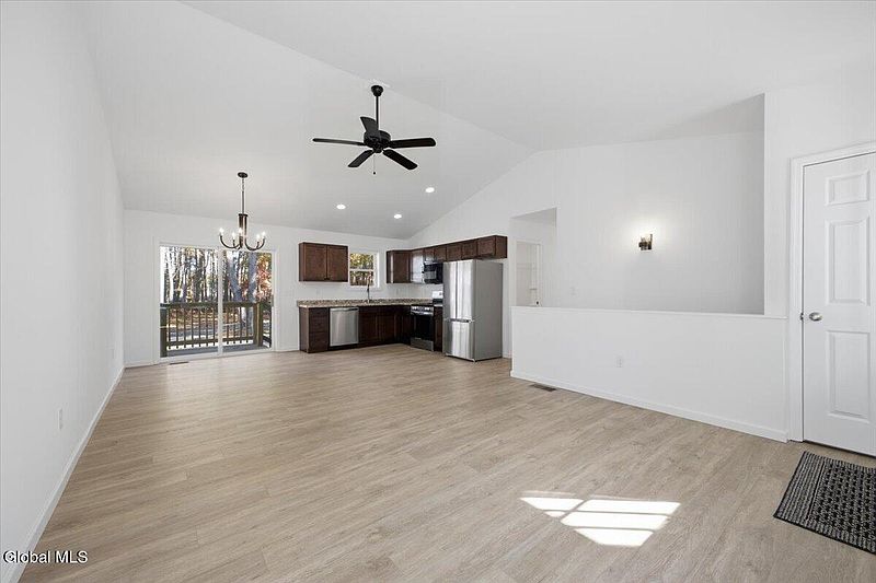 4th image of 86 Eagan Road