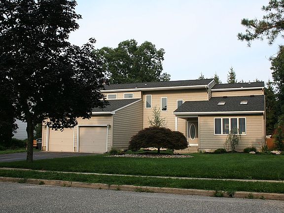 2nd image of 1056 Sheila Dr