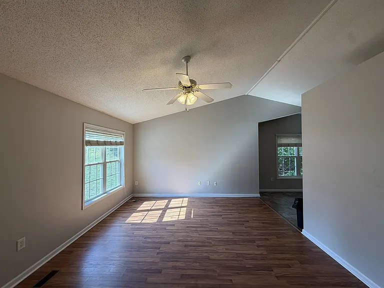 375 Brookfield Dr — Photo 2