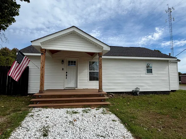 223 S Church St, Mountain Home, AR 72653