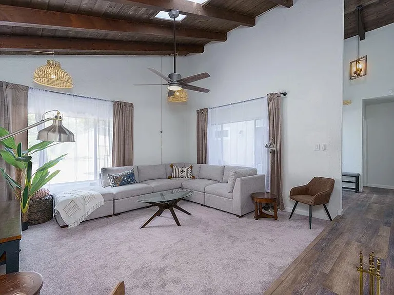 4140 Meadow Lark Dr — Photo 35