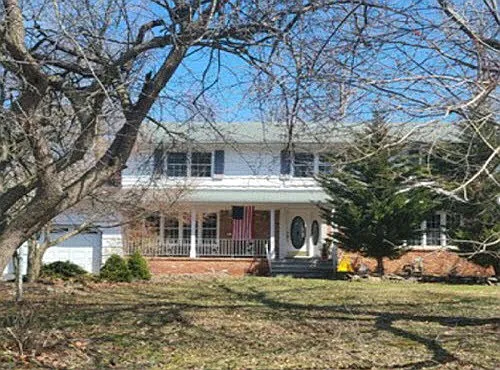 36 Kensington Dr photo 1