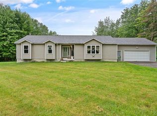 343 Stewarts Corners Rd, Pennellville, NY 13132