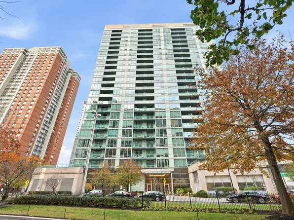 20 Newport Parkway image 1 of 24