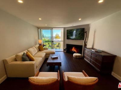 8530 Holloway Dr APT 318, West Hollywood, CA, 90069