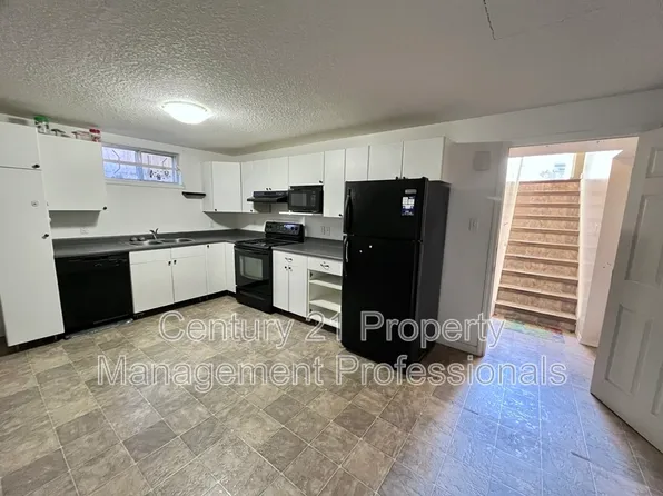 69th St NW #12915, Edmonton, AB T5C 0G9