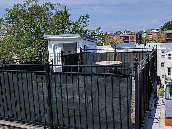 3rd image of 1421 Q St NW APT 1