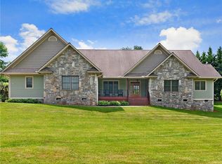 62 Vision Rd, Canton, NC 28716