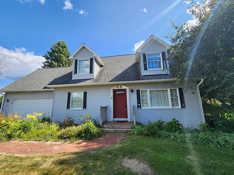 5861 Dover Ln — Photo 1
