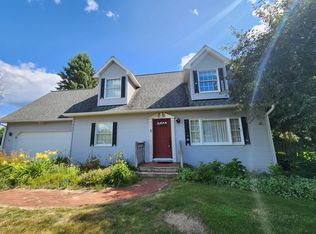 5861 Dover Ln, Traverse City, MI 49685