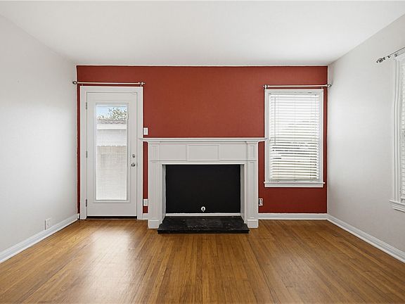 5th image of 3612 Lawnview St