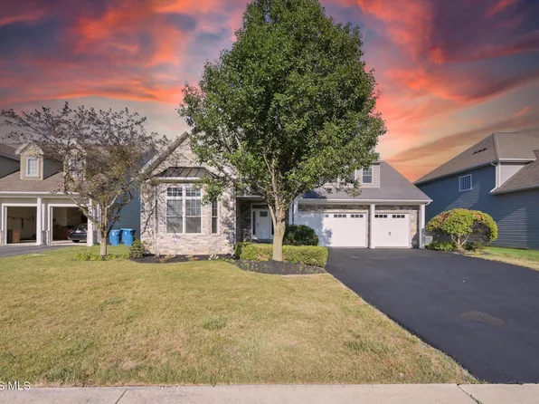 5900 Walnut Springs Blvd, Sylvania, OH 43560