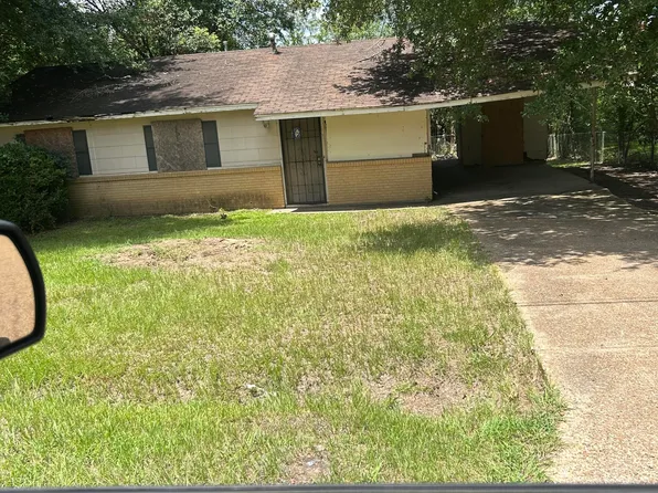 2955 Greenview Dr, Jackson, MS 39212