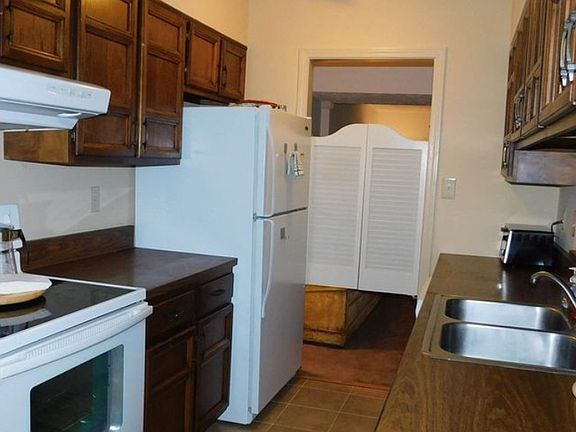 3rd image of 2606 E Windermere Woods Dr