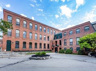 71 Princeton St APT 212, North Chelmsford, MA 01863