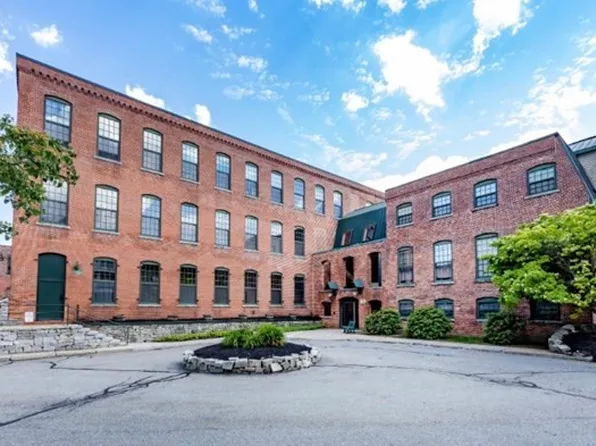 71 Princeton St APT 212, North Chelmsford, MA 01863