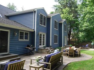 1 Carlann Ln, Valley Cottage, NY 10989