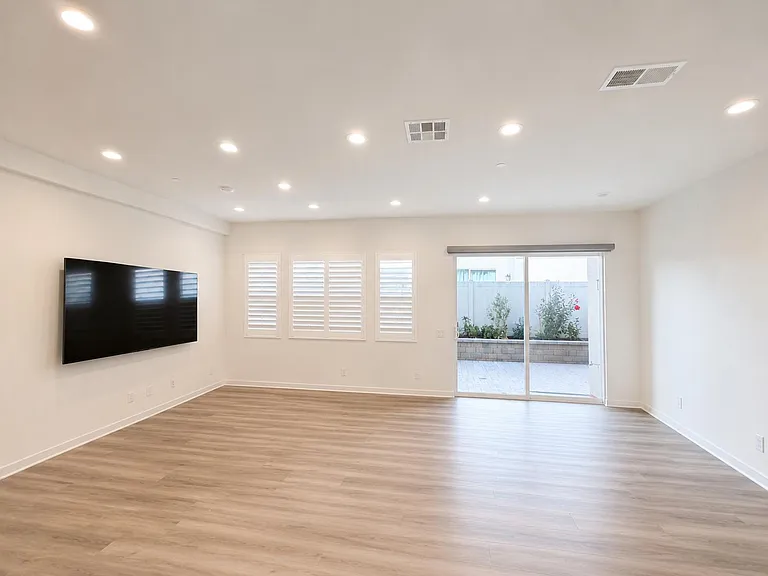583 Townsend Way — Photo 11