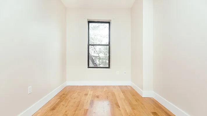 Rented by Nooklyn NYC LLC | media 22