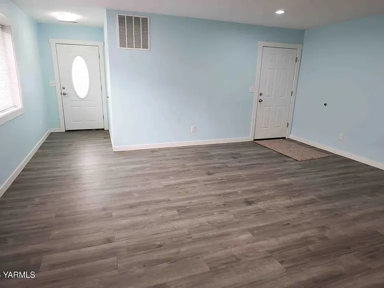 1900 W Mead Ave #1 — Photo 13