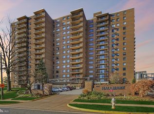 200 N Pickett St APT 111, Alexandria, VA 22304