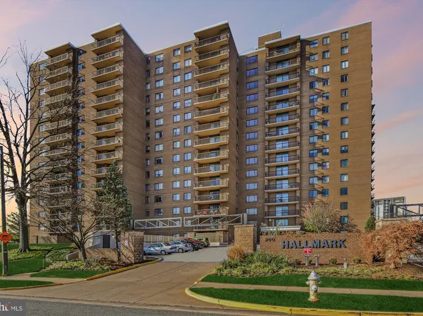 200 N Pickett St APT 111, Alexandria, VA 22304