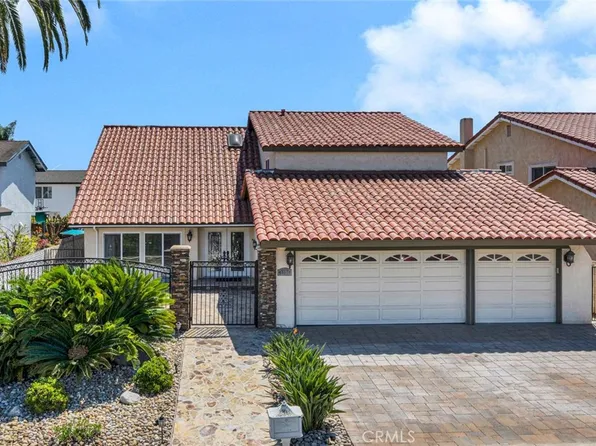 1033 Damascus Cir, Costa Mesa, CA 92626