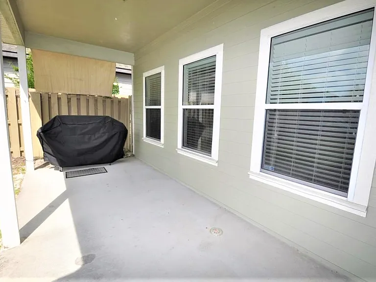 8387 SW 78th Ln — Photo 15