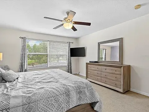 410 Oxford Dr — Photo 12