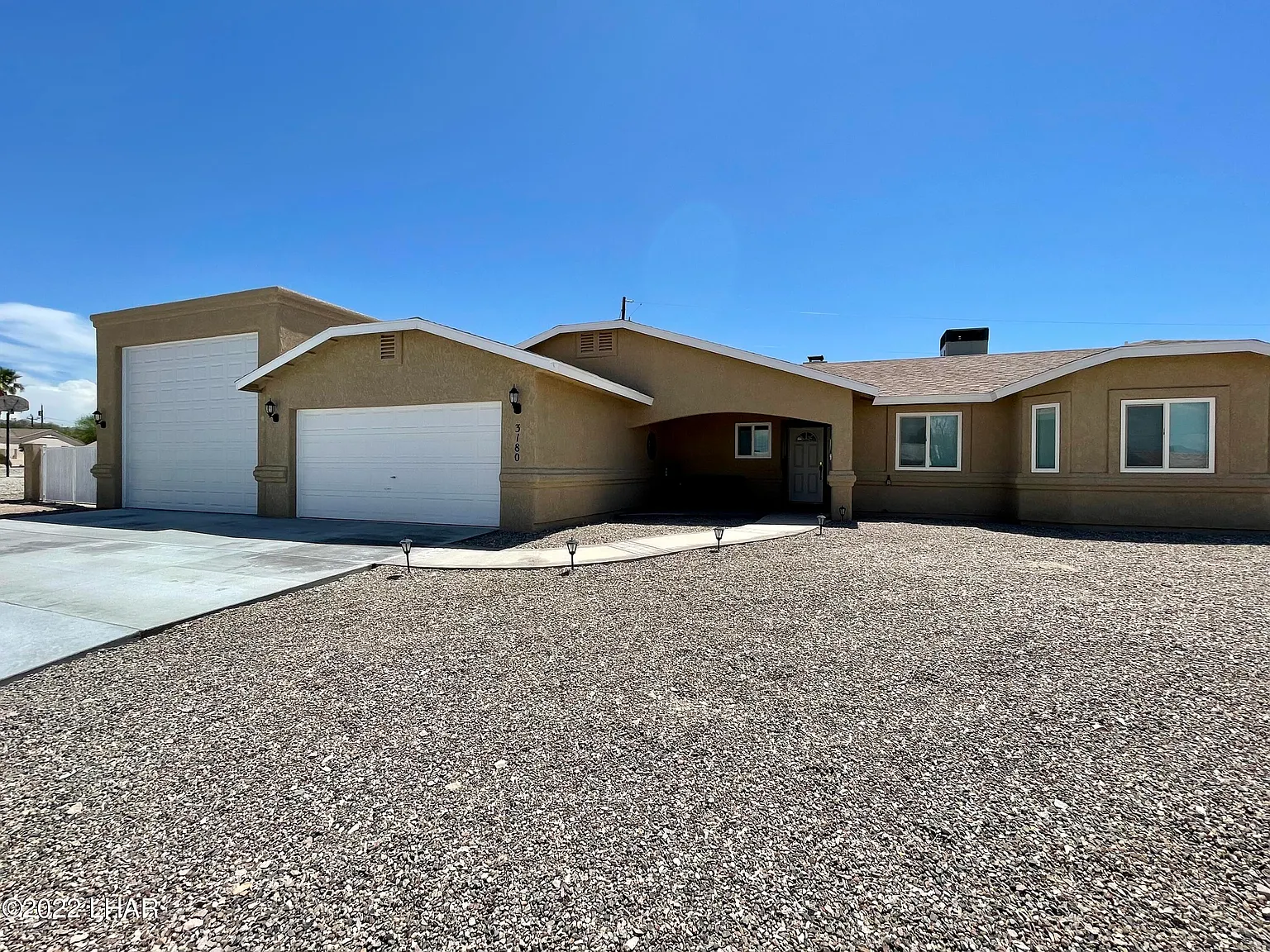 3 bed, 2.0 bath, 1347 sqft, $2,400 — Photo 1