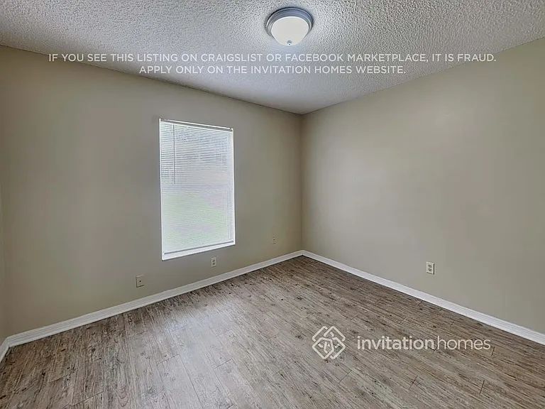 2624 Lake Jackson Cir — Photo 10