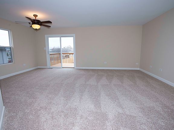 4th image of 894 Redwood Dr
