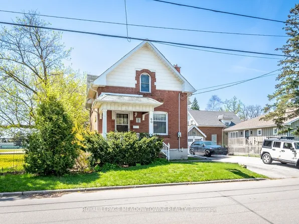 90 Thomas St, Milton, ON L9T 2E2