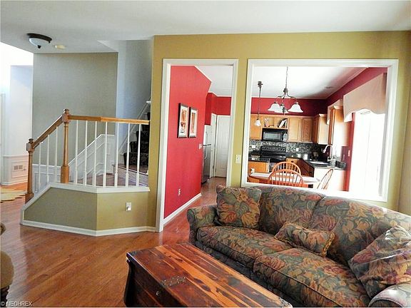 3rd image of 8472 Acadia Dr