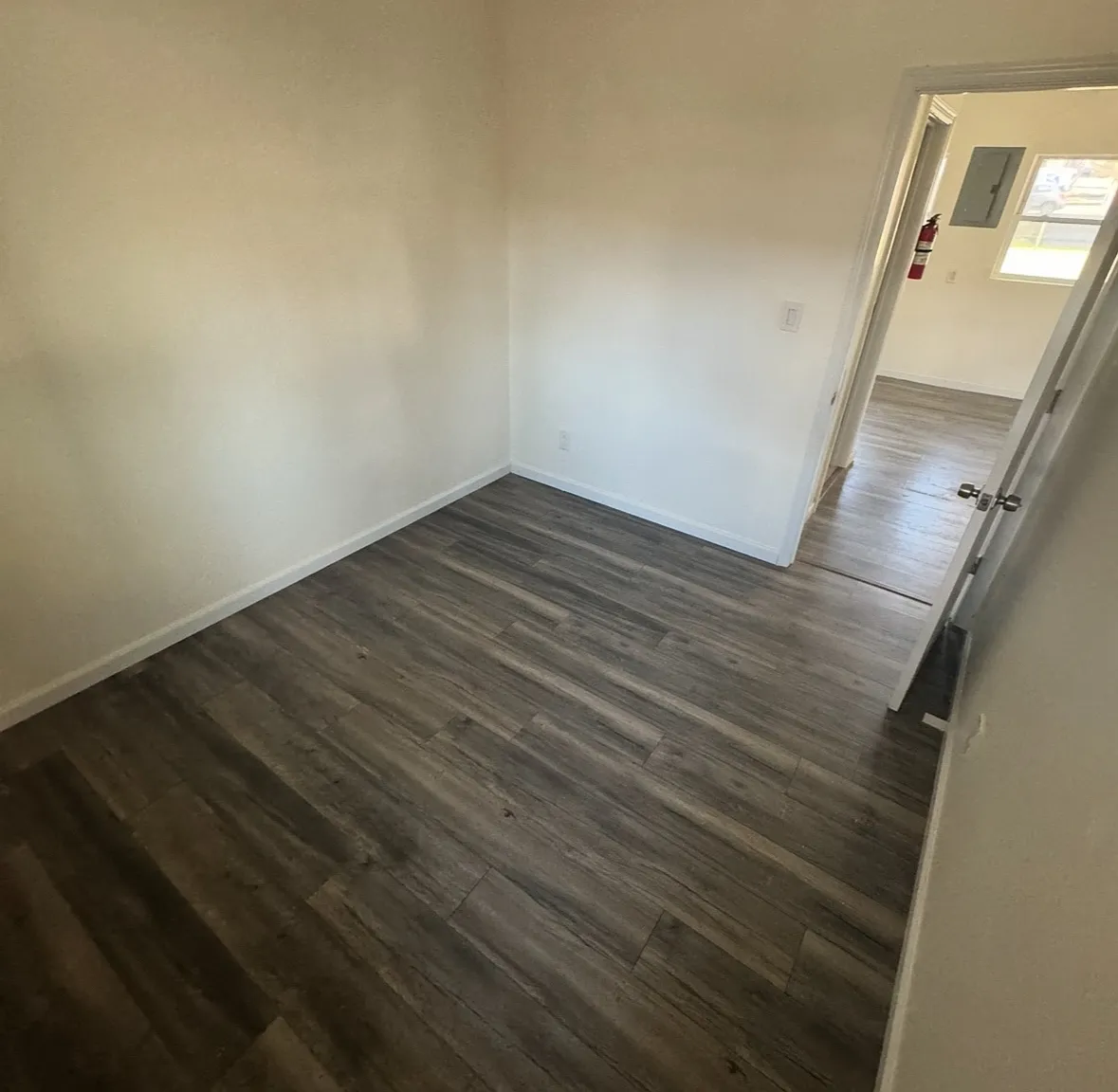27 Hillside Ave — Photo 4