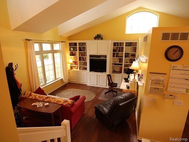1st image of 5924 Villa France Ave