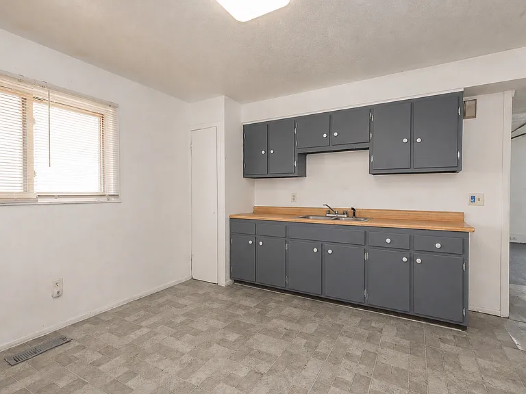 8700 Willard Ave #1 — Photo 5