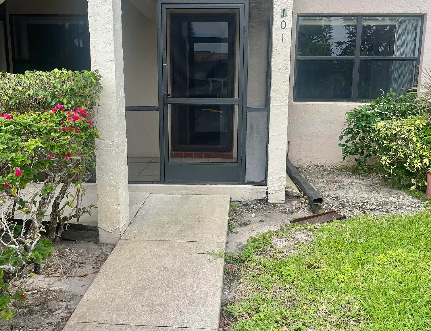 2 bed, 2.0 bath, 735 sqft, $1,700 — Photo 1