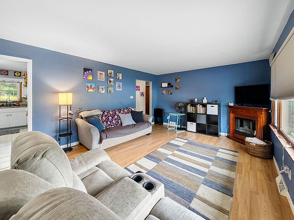 5th image of 4022 Brandes St