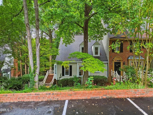 6814 Gloucester Rd, Raleigh, NC 27612