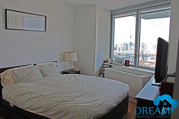 Rented by Dream Property Group LLC | media 17
