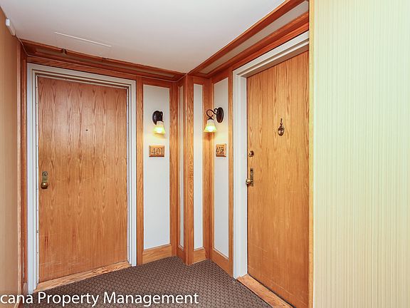 3rd image of 320 Crichton St #402